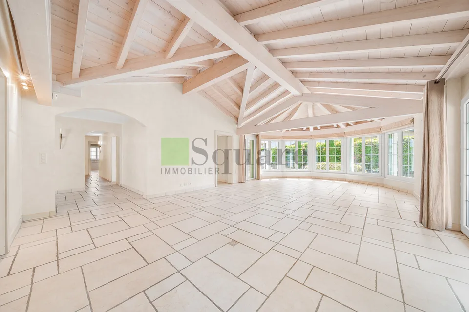 Exklusive provenzalische Villa mit Pool in Fully