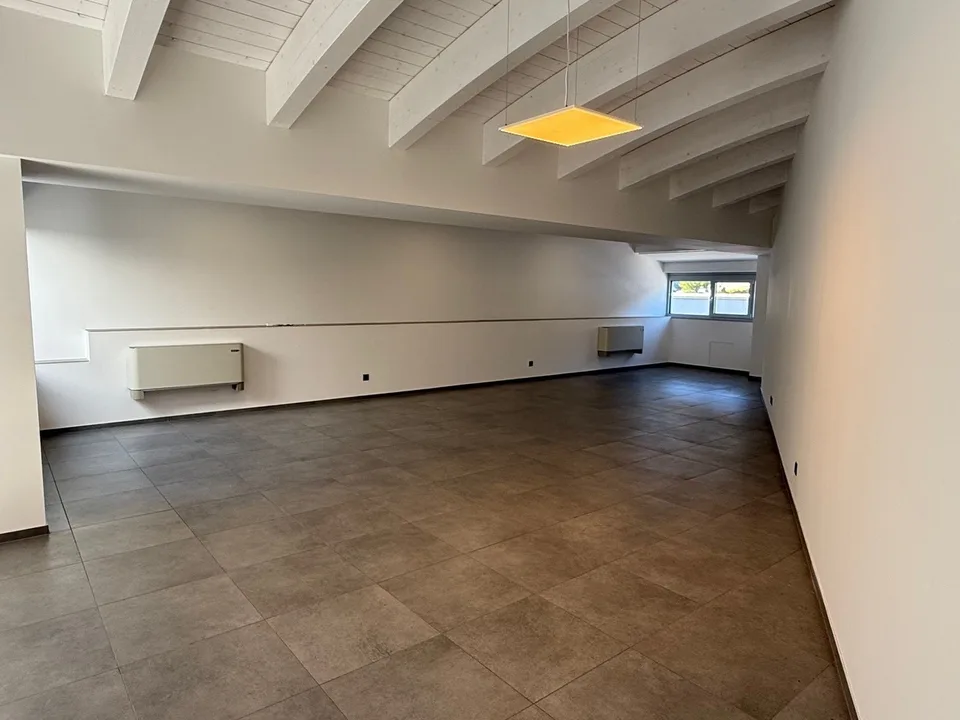 Ufficio di 330m2 - Ideale per Uso Proprio e/o Investimento a Reddito