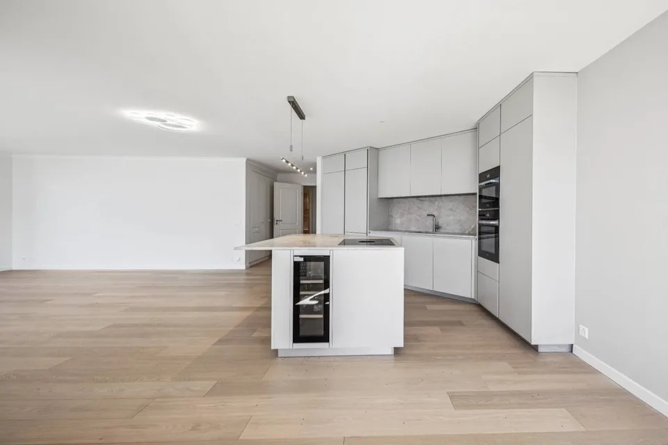 A framework of exceptional living between design and panoramic view