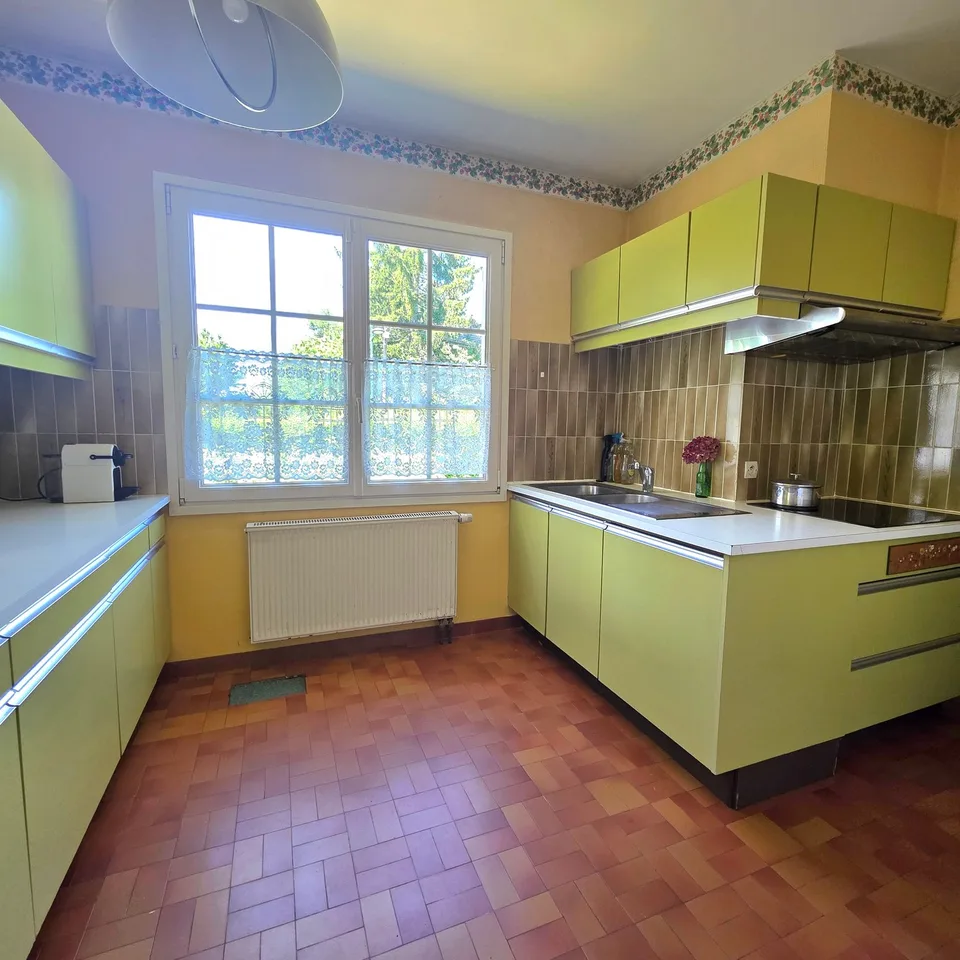 Casa a un solo piano in un ambiente verde eccezionale di 31 ari