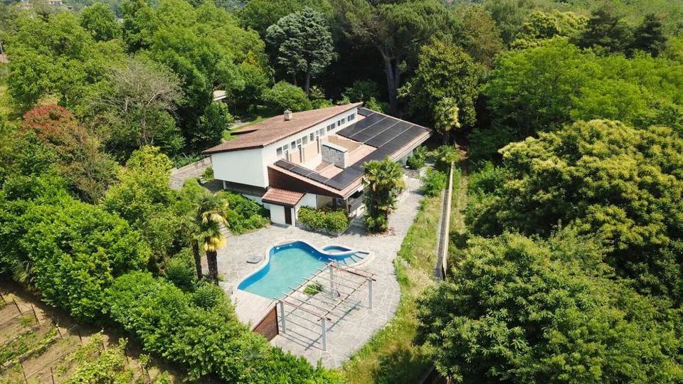 TOP 25502 Villa in Astano