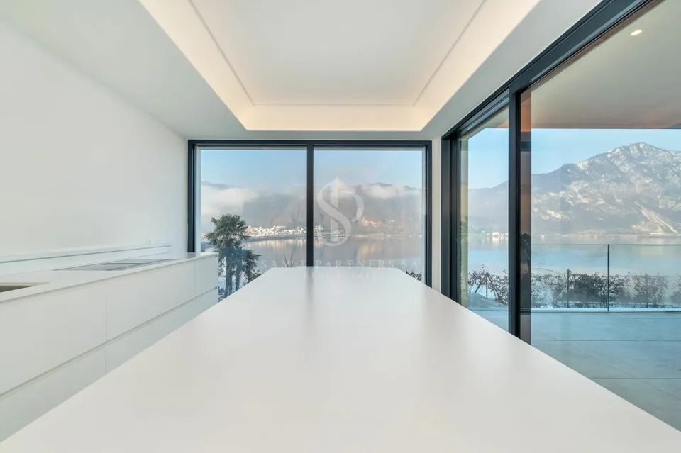 Jardin et vue sur le lac
