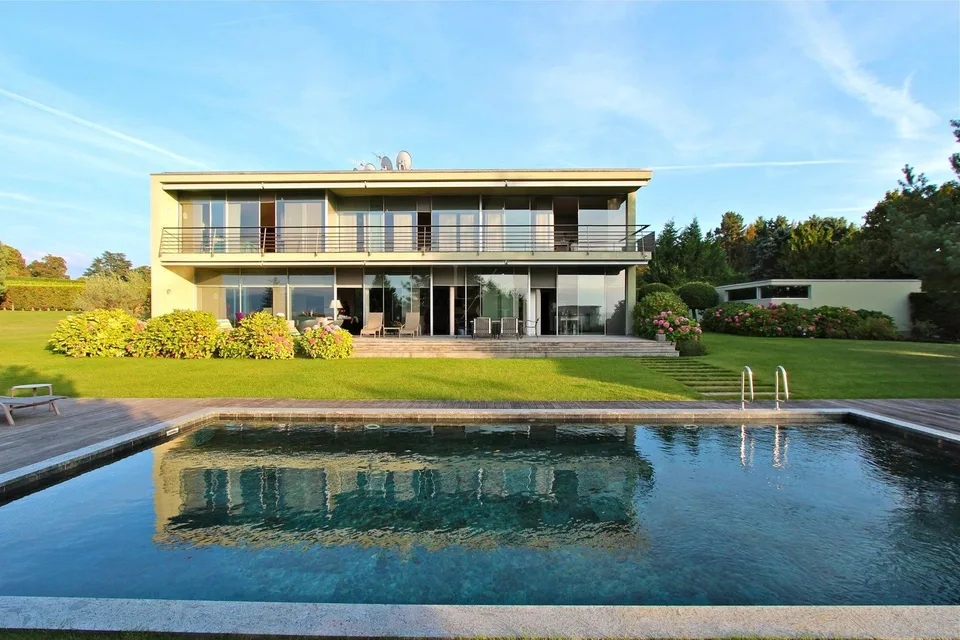 Somptueuse villa contemporaine au coeur de Cologny