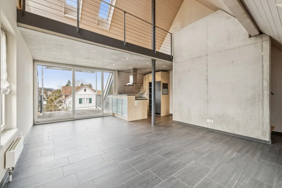Ampia casa unifamiliare con studio/possibilità commerciale