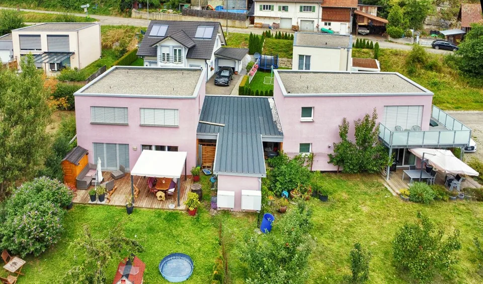 Ein- und Zweifamilienhaus auf grossem Grundstück zur Selbstnutzung oder als Renditeobjekt Kopie