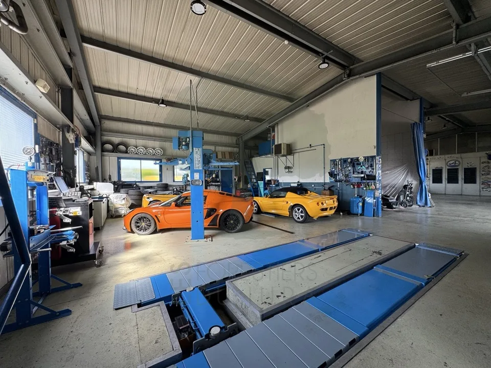 Garage e carrozzeria a Fahy con stazione di lavaggio – foto 10 di 13