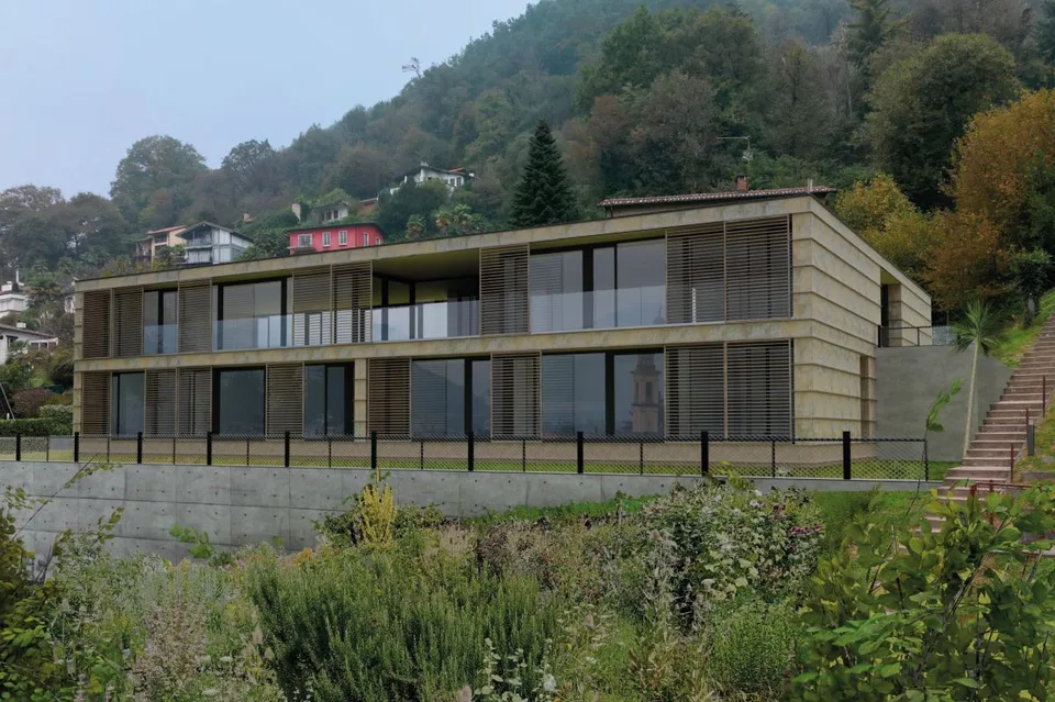Terreno vista lago con progetto edilizio approvato