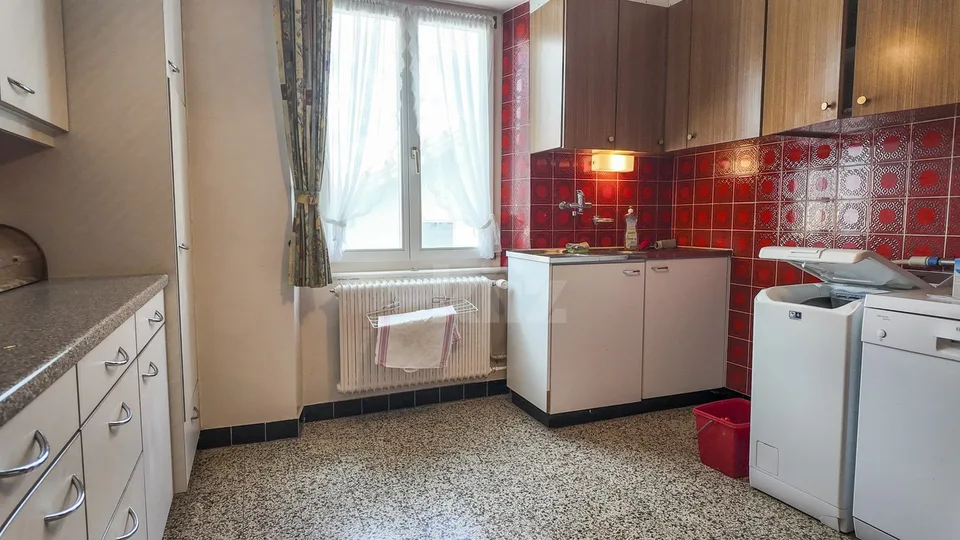 Charmantes Haus mit 3 Wohnungen und einem Gewerberaum – Foto 9 von 13