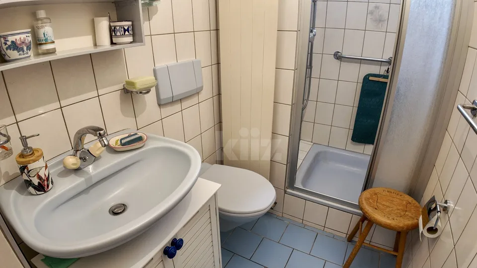 Charmantes Haus mit 3 Wohnungen und einem Gewerberaum – Foto 7 von 13