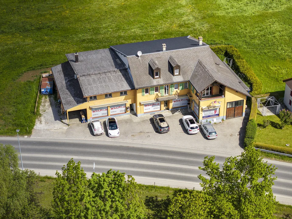 VUADENS | Immeuble mixte pour entreprises ou rendement
