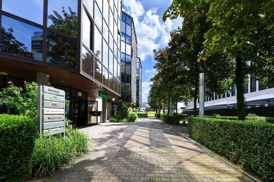 ESPACE BUREAU ET COMMERCIAL POLYVALENT À PROXIMITÉ DE LA GARE DE STETTBACH