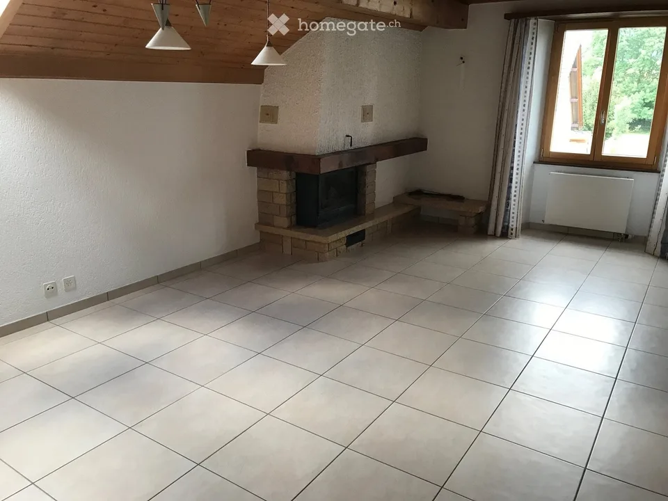 Appartamento in mansarda (2° piano) a Courgenay