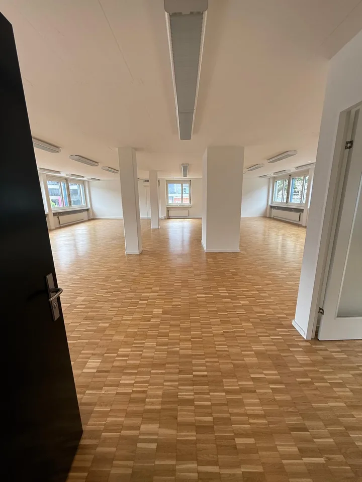 grosszügige Bürofläche in Dietikon zu vermieten – Foto 6 von 8