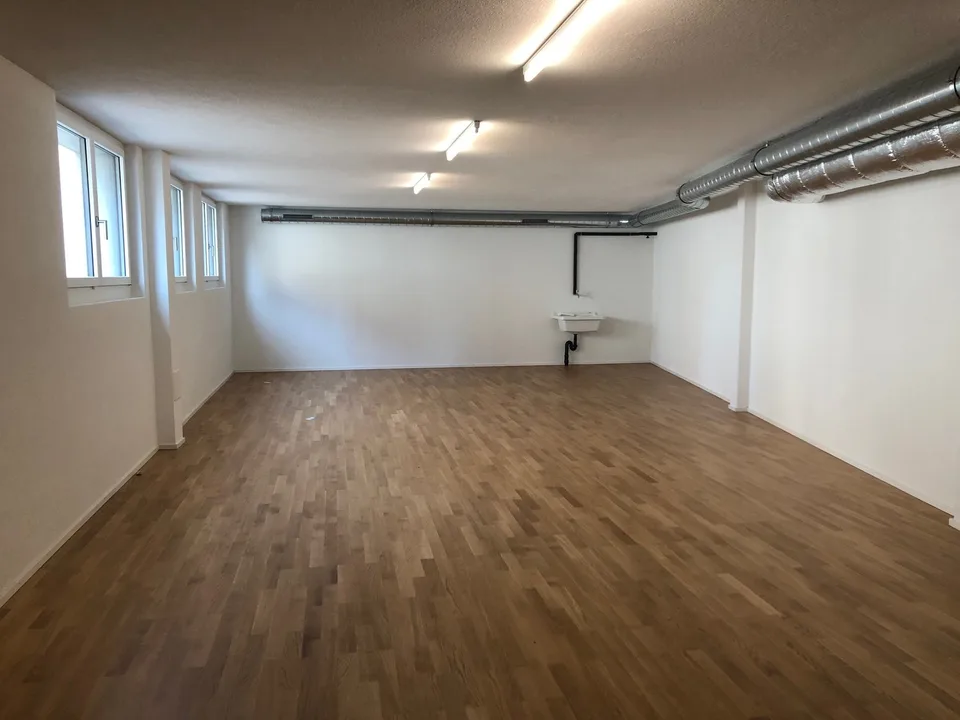 Ausgebauter Bastelraum zu vermieten