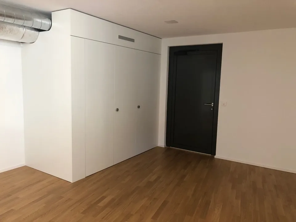 Renovated craft room for rent
