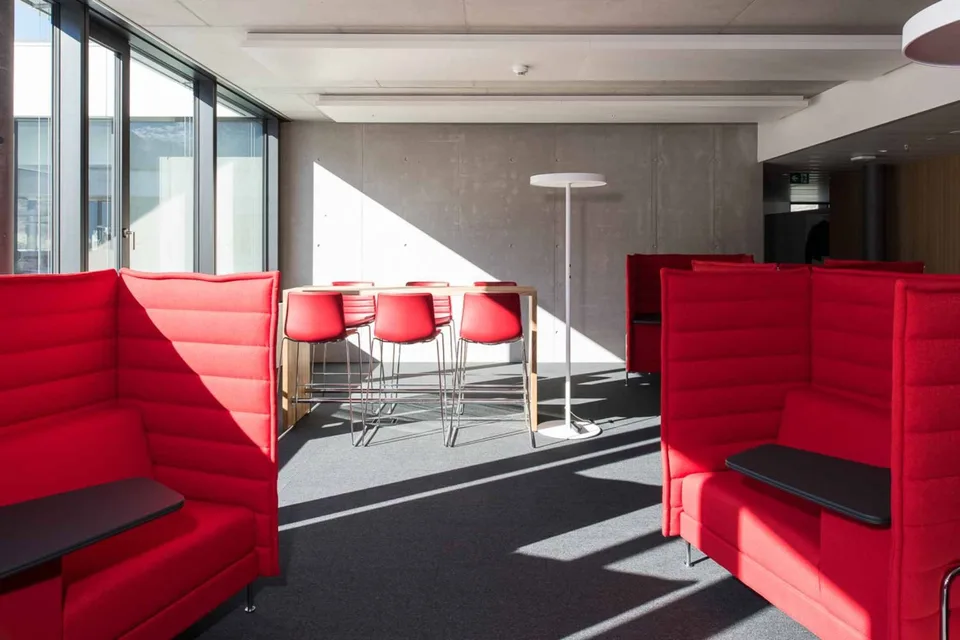 EXKLUSIV: BÜROS PLUG & PLAY von 1'385 m2 zur Miete in SION