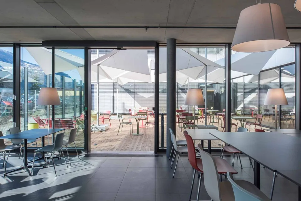EXKLUSIV: BÜROS PLUG & PLAY von 1'385 m2 zur Miete in SION