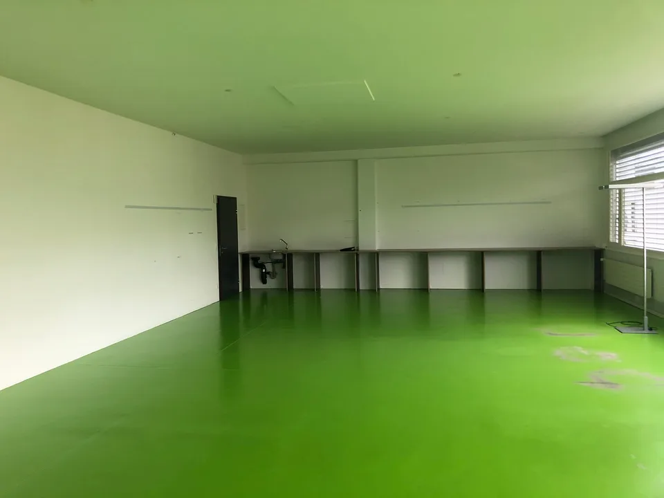 Ufficio / locale di stoccaggio in posizione centrale ad Amriswil