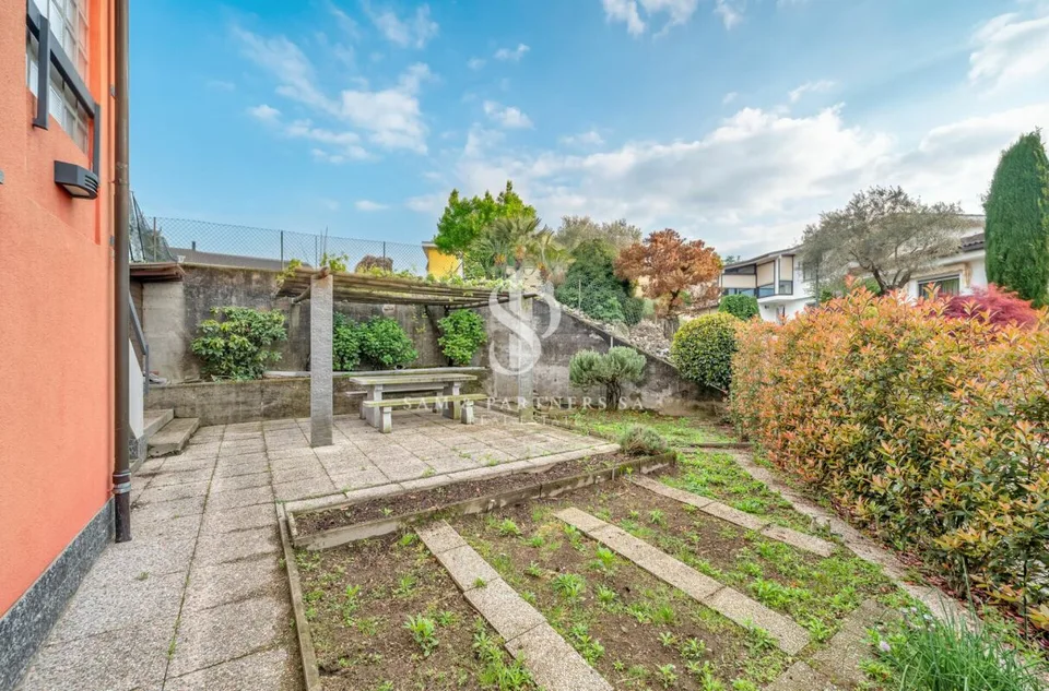 Maison avec jardin