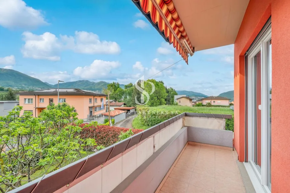 Casa con giardino