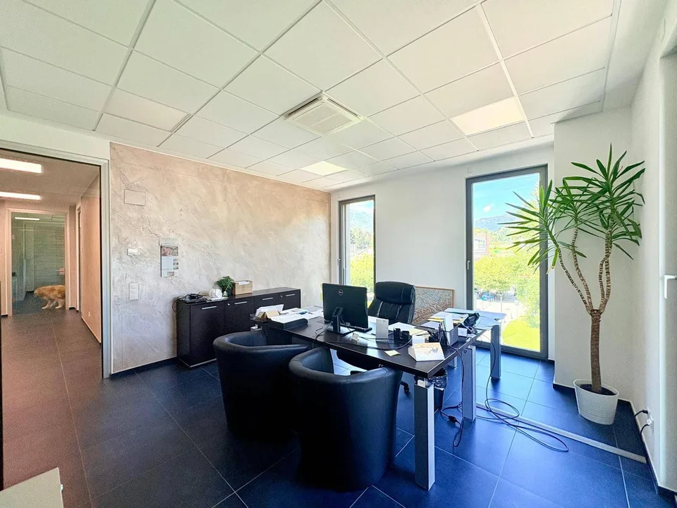 Office - Manno