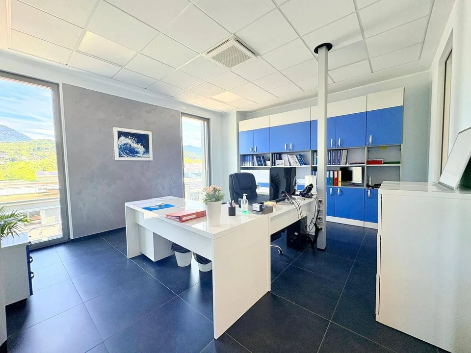 Office - Manno