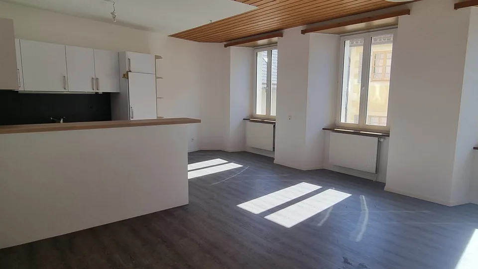 Helles 4-Zimmer-Wohnung mit 2 Badezimmern – sofort verfügbar