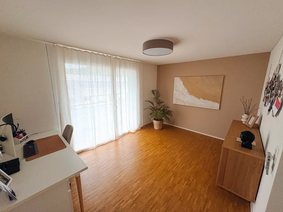 BEFRISTET: 01.12.26 - 31.03.27; Möblierte 3.5-Zimmerwohnung in Kriens mit Balkon & Bergsicht – Foto 6 von 14