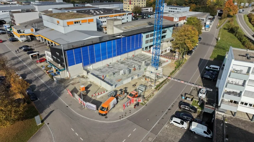Boîtes de construction brute de haute qualité durables avec connexion autoroutière - pour bureau, atelier & plus – photo 6 sur 7