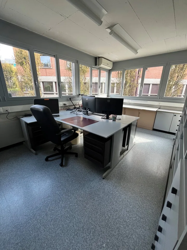 LUGANO, PAMBIO-NORANCO - BÜRO ZUM VERMIETEN, MOBILIERT