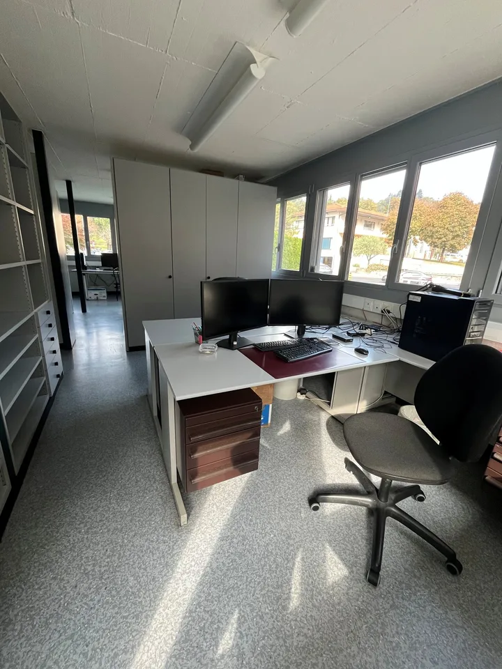 LUGANO, PAMBIO-NORANCO - BÜRO ZUM VERMIETEN, MOBILIERT