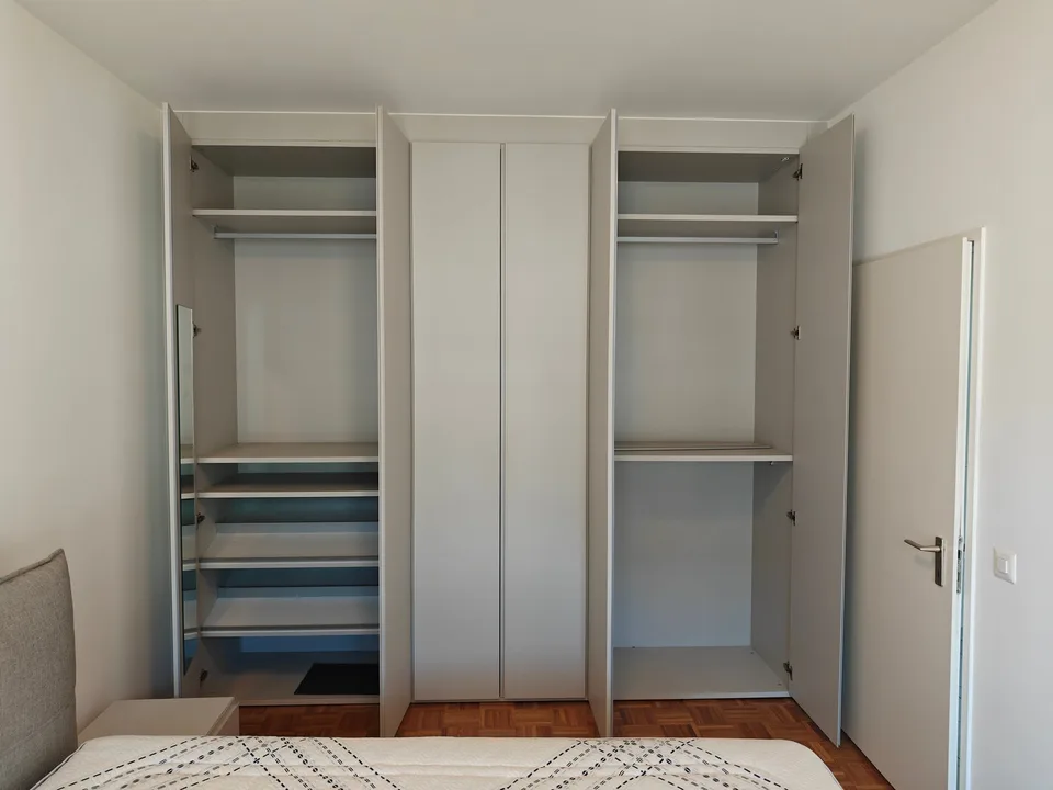 Bright 5-room apartment on the 6th floor with panoramic view – Lugano