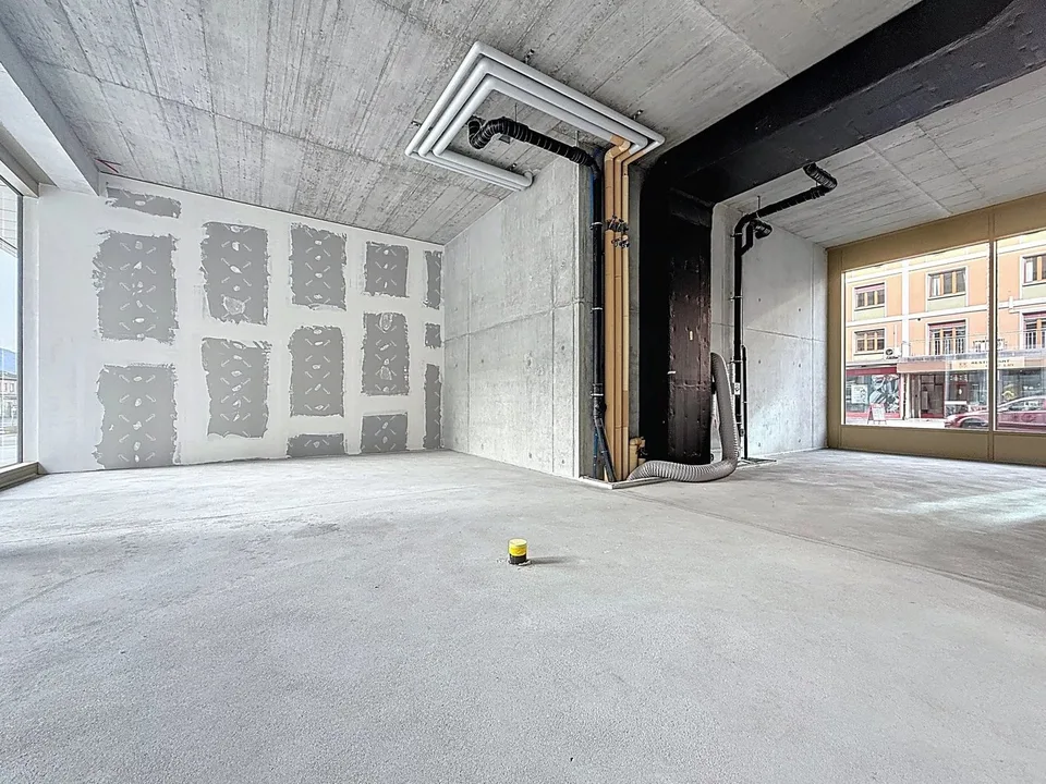 Verkaufsfläche mit starker Sichtbarkeit - 87,25 m² - Cour de Gare (Sion)