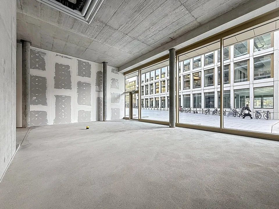 Verkaufsfläche mit starker Sichtbarkeit - 87,25 m² - Cour de Gare (Sion)