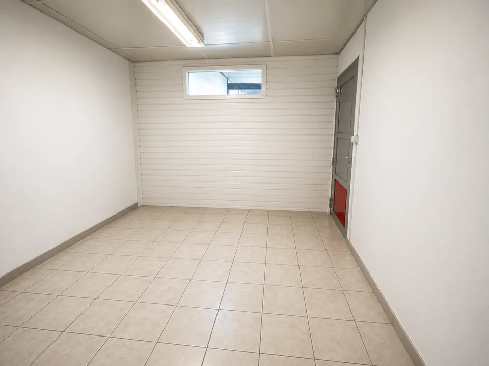 Zu vermieten, 100 m2 Renoviert, flexibel für verschiedene berufliche oder private Aktivitäten – Foto 8 von 14