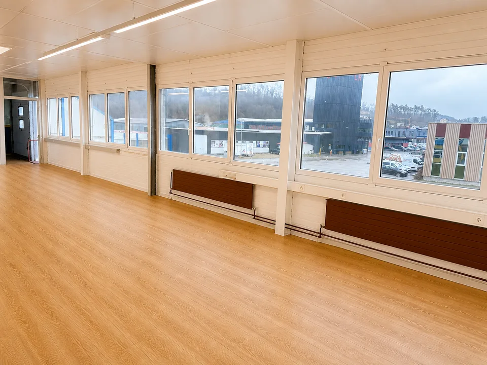 In affitto, 100 m2 Ristrutturato, flessibile per diverse attività professionali o private