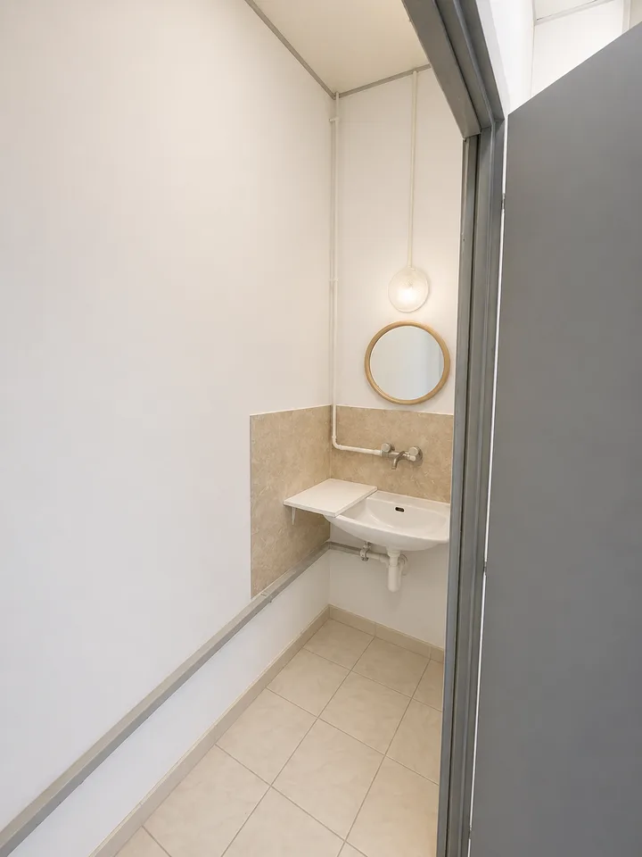 Zu vermieten, 100 m2 Renoviert, flexibel für verschiedene berufliche oder private Aktivitäten – Foto 7 von 14
