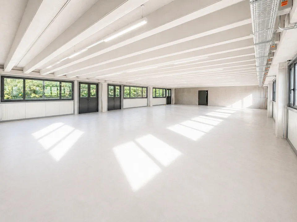 350 m2 d'espace de travail au Landeron, Industriel et Artisanal