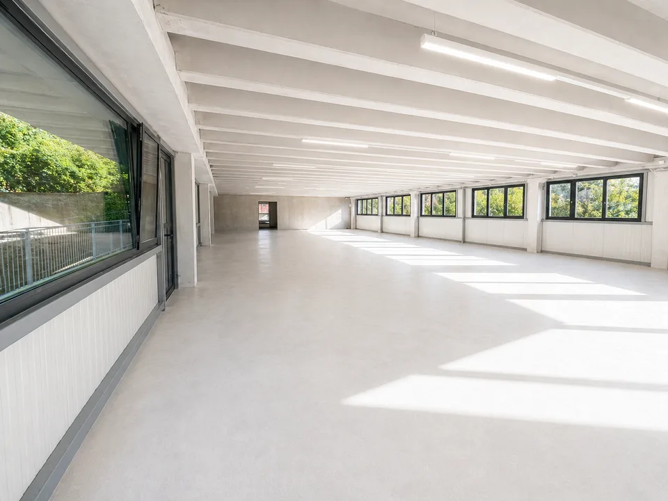 350 m2 d'espace de travail au Landeron, Industriel et Artisanal