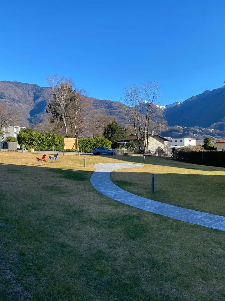 Appartement lumineux de 3.5 pièces avec terrasse à Sementina