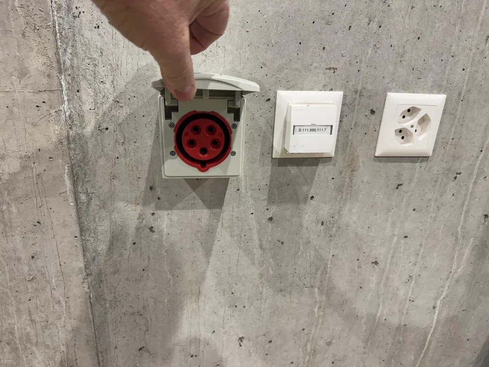 Einlagelager A für Handwerk oder verschiedene Aktivitäten