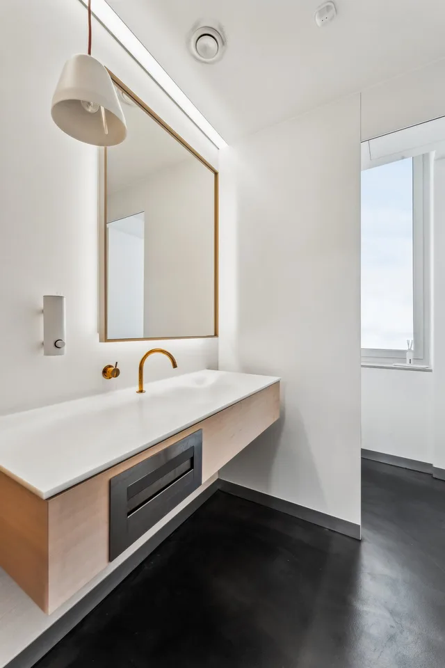 Immeuble de grande hauteur à Bastei - construction de haute qualité, prêt à être occupé immédiatement ! – photo 10 sur 10