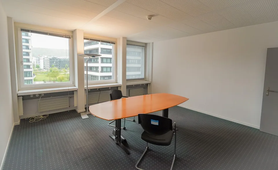 Attraktive und flexible Büroräumlichkeiten in Dübendorf