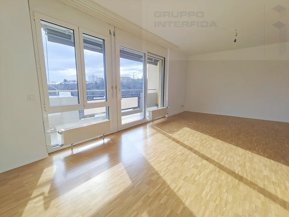 HELLES 3.5 ZIMMER APARTMENT IN MORBIO INFERIORE