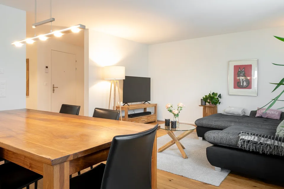 Moderne 3.5 Zimmerwohnung mit Balkon in Luzern