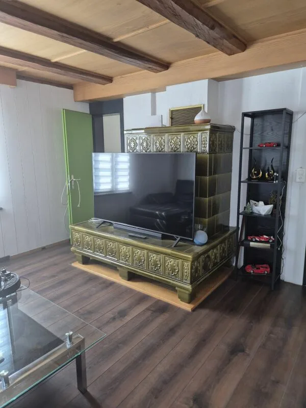 Casa colonica con dependance e fienile in affitto