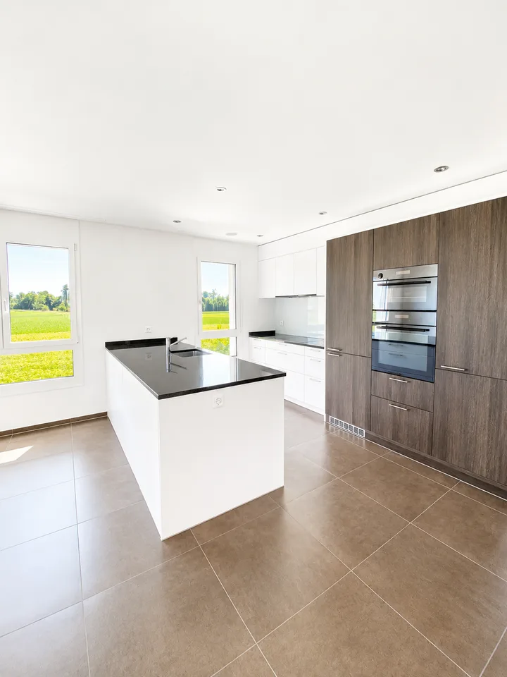 Luxuriöse Designwohnung im Schlösslipark mit grosszügigem Balkon