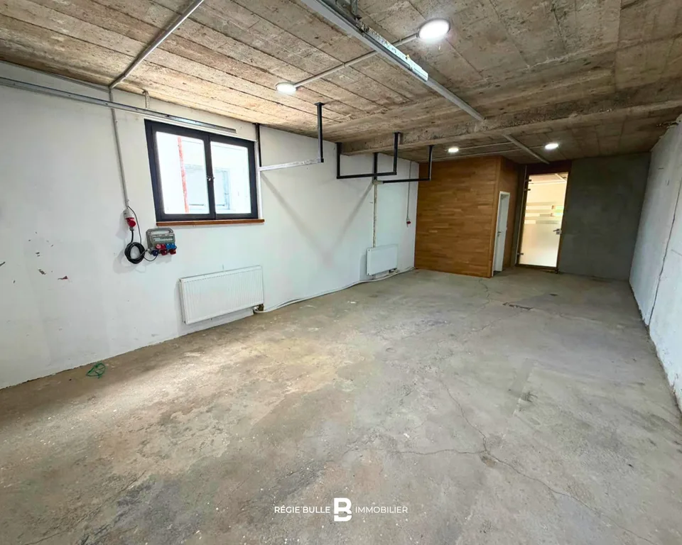 Bulle - atelier et/ou bureaux à louer