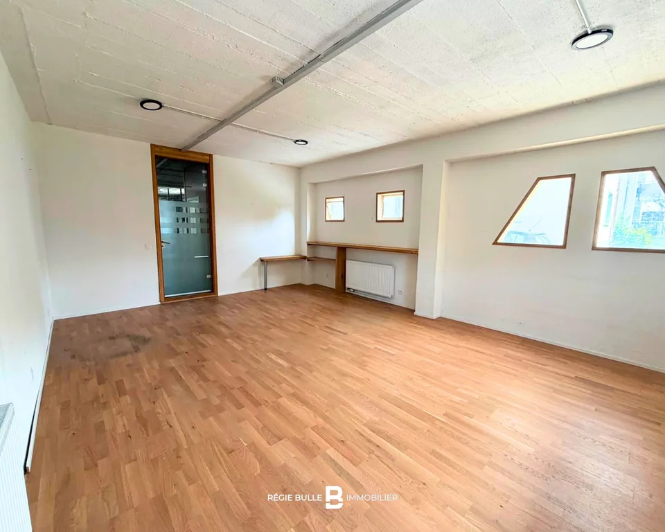 Bulle - atelier et/ou bureaux à louer