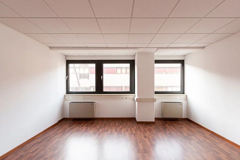 Bureau de plus de 200 m² en location à Bioggio – photo 7 sur 11